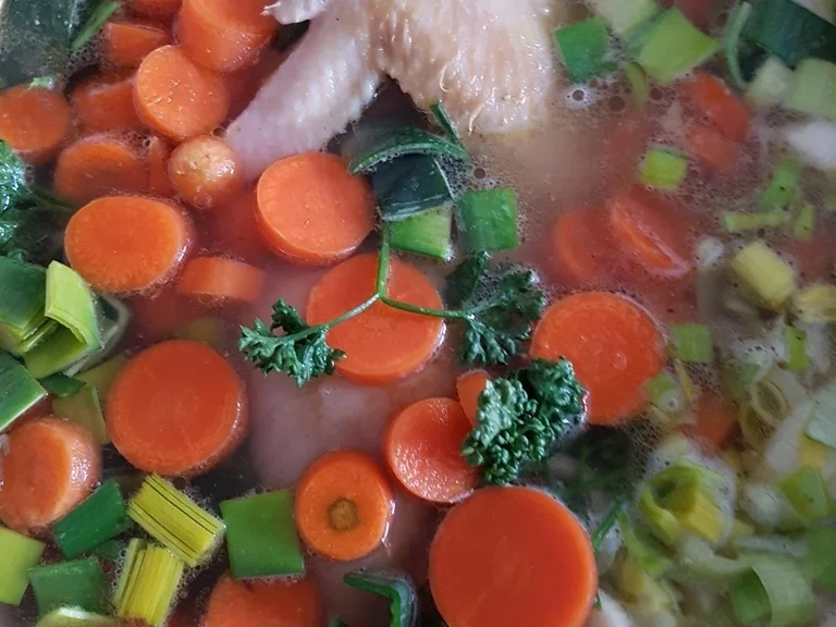 Rezept: Hühnersuppe mit dem gewissen EXTRA Bild Nr. 5336 Hühnersuppe mit dem gewissen EXTRA - Rezept - Bild Nr. 5336