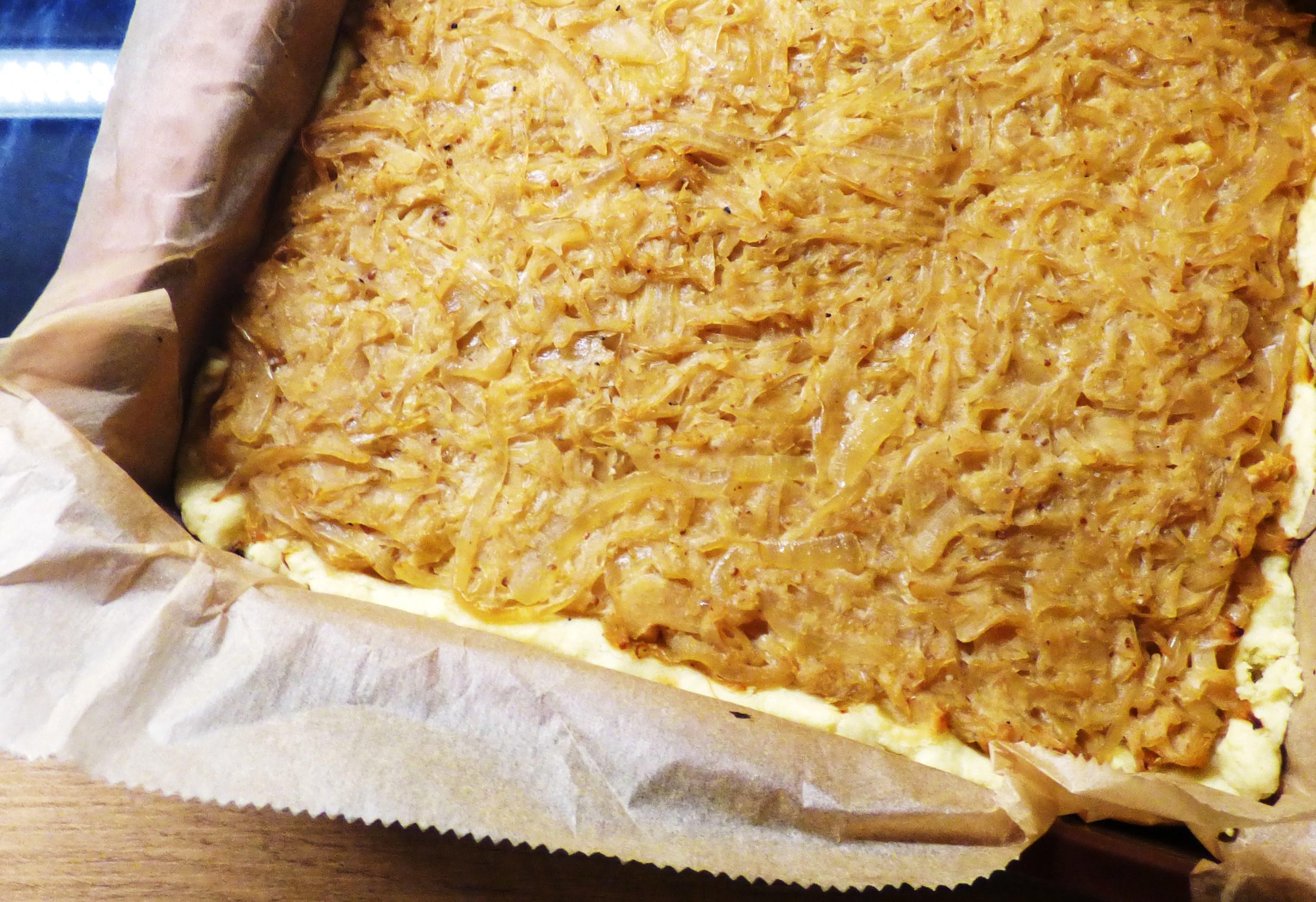 Bilder für Süß-scharfe Sauerkraut-Tarte - Rezept