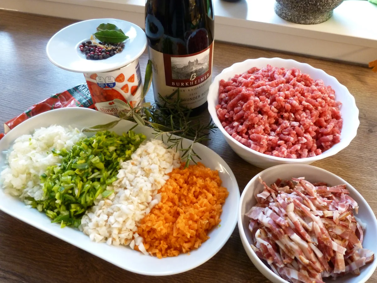 Bolognese - geschmort - Aus dem Backofen! Wie WIR sie mögen! - Rezept - Bild Nr. 5353