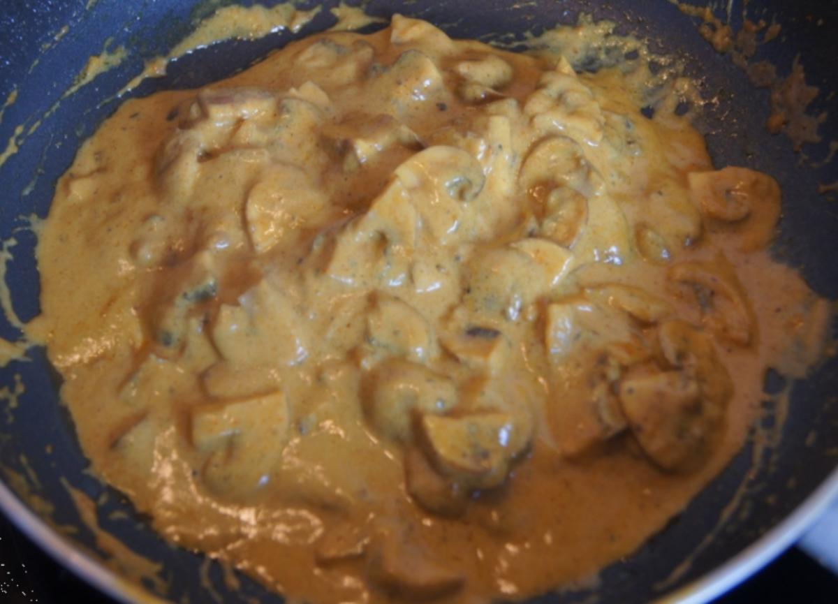 Kalbsschnitzel mit Champignon-Curry-Rahm-Sauce und Bandnudeln - Rezept - Bild Nr. 5358