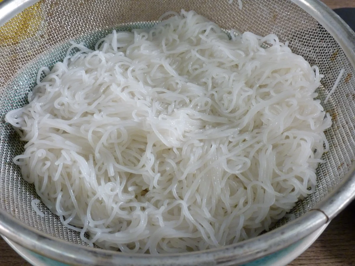 Knusper-Garnelen mit Gemüsenudeln - Rezept - Bild Nr. 5353