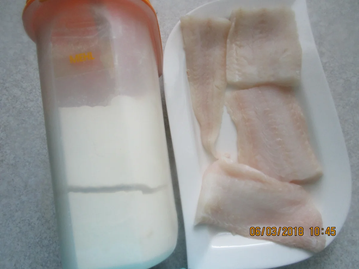 Rezept: Steinbeißer Filet mit kalter Paprikasauce und Zucchinigemüse Bild Nr. 5356 Steinbeißer Filet mit kalter Paprikasauce und Zucchinigemüse - Rezept - Bild Nr. 5356