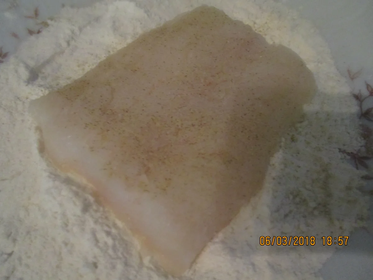 Rezept: Steinbeißer Filet mit kalter Paprikasauce und Zucchinigemüse Bild Nr. 5382 Steinbeißer Filet mit kalter Paprikasauce und Zucchinigemüse - Rezept - Bild Nr. 5382