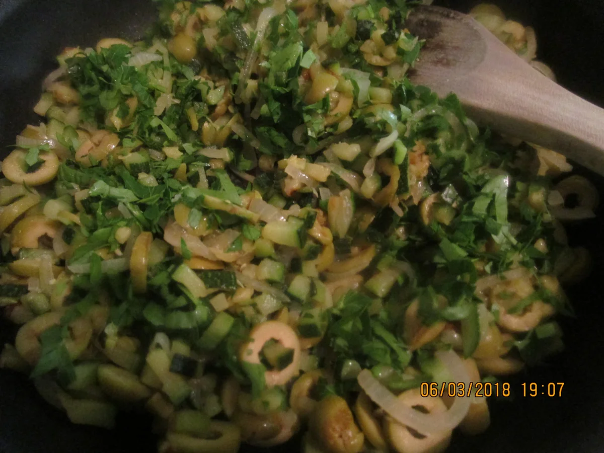 Rezept: Steinbeißer Filet mit kalter Paprikasauce und Zucchinigemüse Bild Nr. 5385 Steinbeißer Filet mit kalter Paprikasauce und Zucchinigemüse - Rezept - Bild Nr. 5385