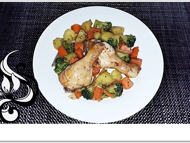 Marinierte Hähnchen-Unterschenkel aus dem Backofen mit Beilage - Rezept - Bild Nr. 5353