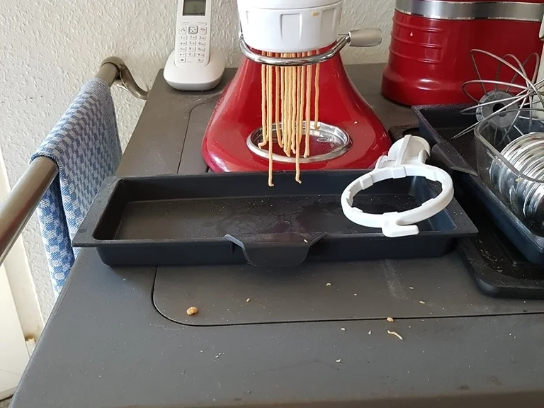 Rezept: Rote Spaghetti (mit Knoblauch und Chili) selbst herstellen Bild Nr. 5372 Rote Spaghetti (mit Knoblauch und Chili) selbst herstellen - Rezept - Bild Nr. 5372