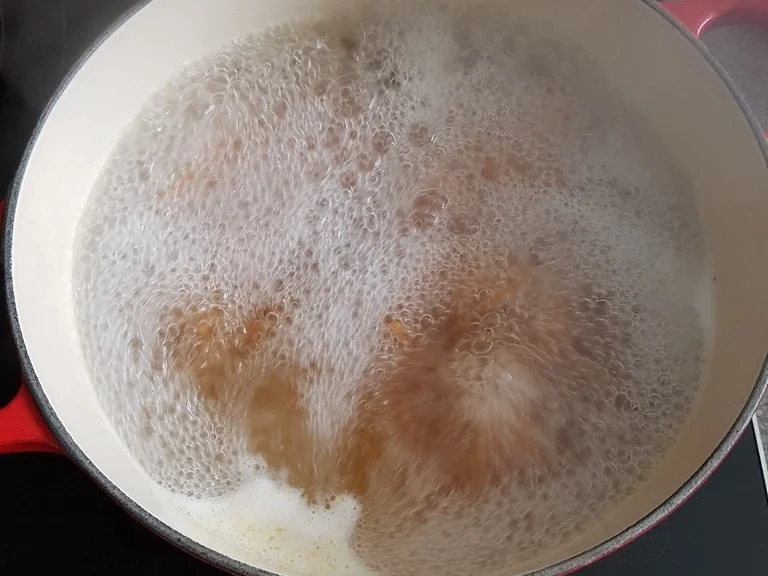 Rezept: Rote Spaghetti (mit Knoblauch und Chili) selbst herstellen Bild Nr. 5378 Rote Spaghetti (mit Knoblauch und Chili) selbst herstellen - Rezept - Bild Nr. 5378