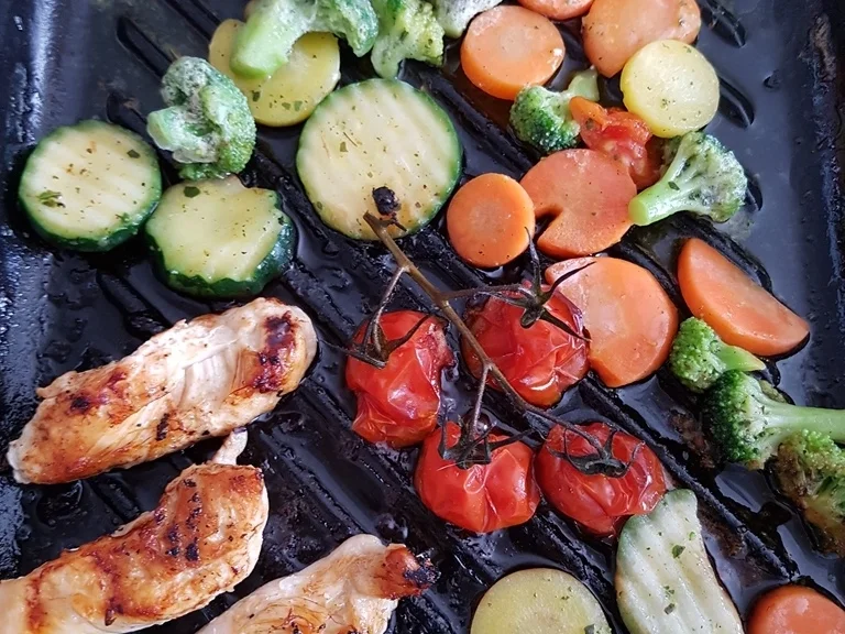 Rezept: Rote Spaghetti (mit Knoblauch und Chili) selbst herstellen Bild Nr. 5379 Rote Spaghetti (mit Knoblauch und Chili) selbst herstellen - Rezept - Bild Nr. 5379