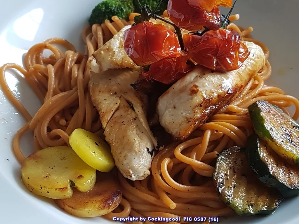 Rezept: Rote Spaghetti (mit Knoblauch und Chili) selbst herstellen Bild Nr. 5381 Rote Spaghetti (mit Knoblauch und Chili) selbst herstellen - Rezept - Bild Nr. 5381