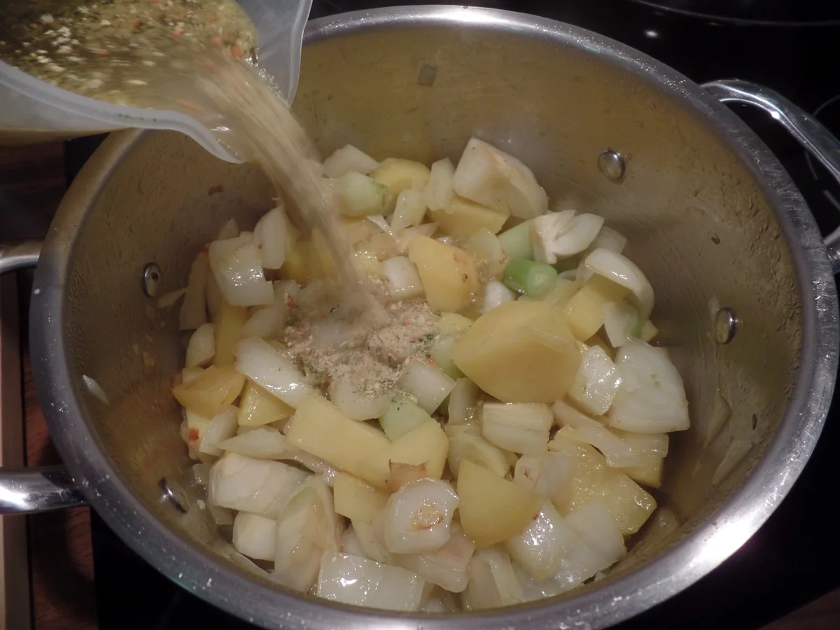 Rezept: Erbsen-Fenchel-Suppe Bild Nr. 5354 Erbsen-Fenchel-Suppe - Rezept - Bild Nr. 5354