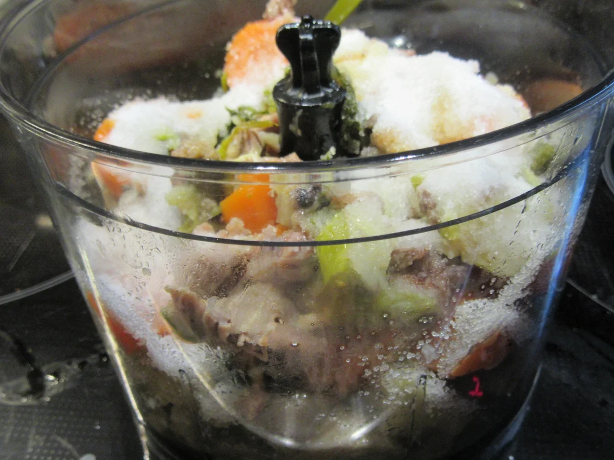 Vorrat: Geflügelbrühe, Brühwürfel und Geflügelfett - Rezept - Bild Nr. 5355