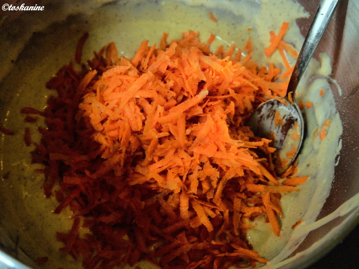 Möhren-Streuselkuchen mit Orangenschmand - Rezept - Bild Nr. 7