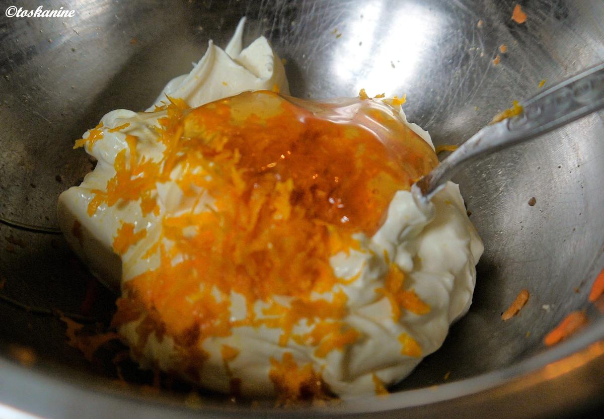 Möhren-Streuselkuchen mit Orangenschmand - Rezept - Bild Nr. 10