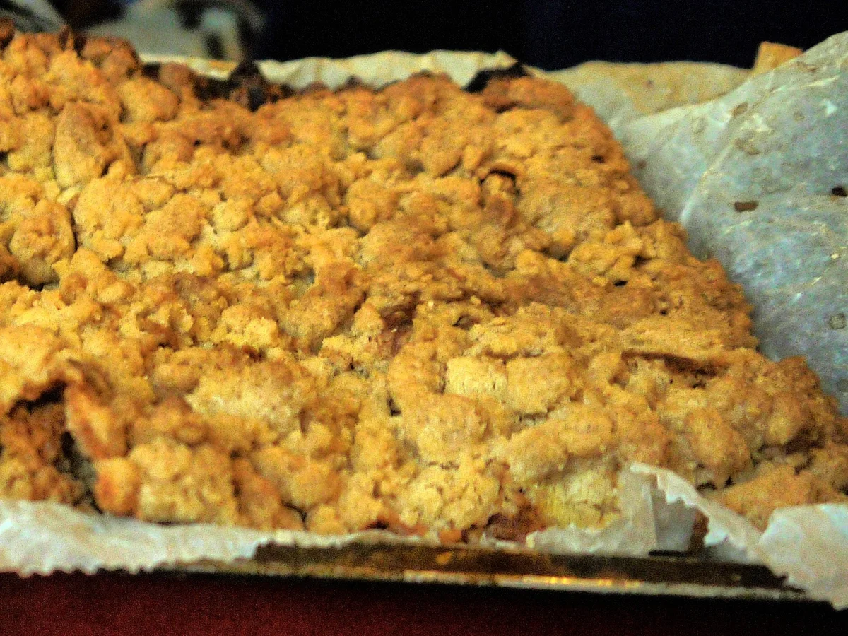 Möhren-Streuselkuchen mit Orangenschmand - Rezept - Bild Nr. 11