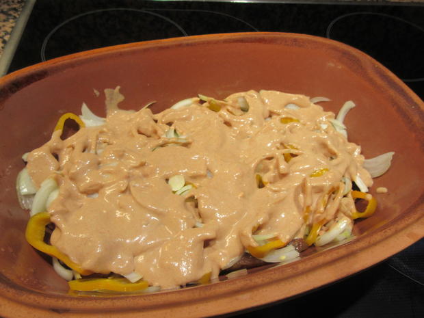 Geflügel: Puten-Geschnetzeltes &amp;quot;Gyros-Art&amp;quot; aus dem Römertopf - Rezept ...