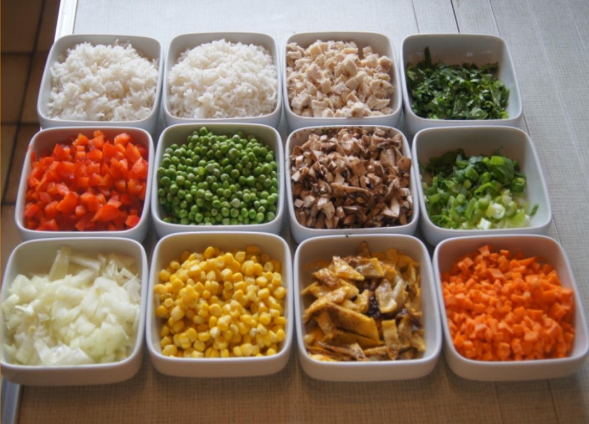 Gebratener Reis mit Gemüse, Ei und Hähnchenfleisch - Rezept - Bild Nr. 5403