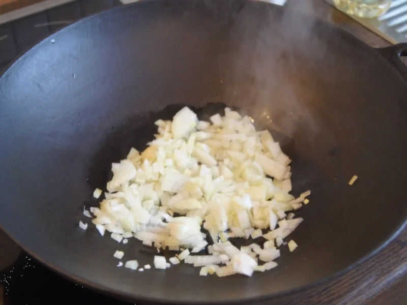 Gebratener Reis mit Gemüse, Ei und Hähnchenfleisch - Rezept - Bild Nr. 5404