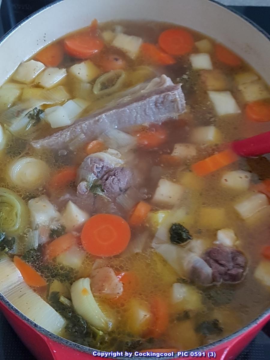 Rindfleischsuppe mit viel Fleisch und schönen Gewürzen - Rezept - Bild Nr. 5398