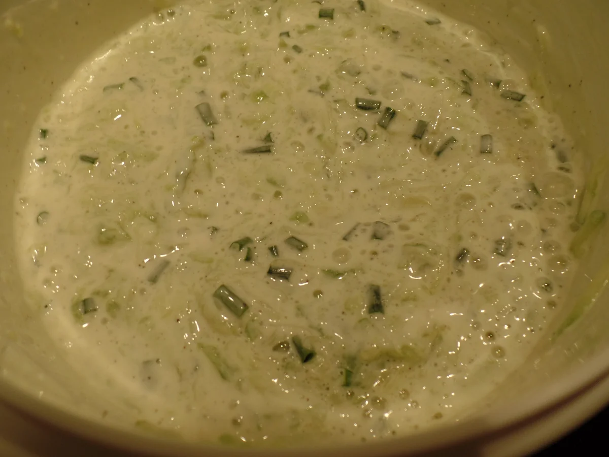 Linsenpuffer mit Joghurt-Dip - Rezept - Bild Nr. 5411