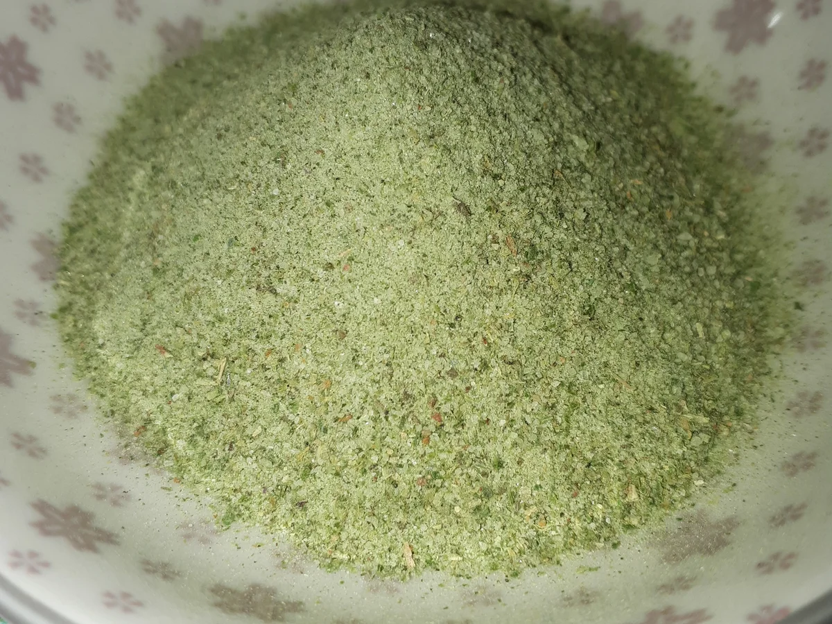 Rezept: Aromatisches Kräutersalz - universal einsetzbar Bild Nr. 5397 Aromatisches Kräutersalz - universal einsetzbar - Rezept - Bild Nr. 5397