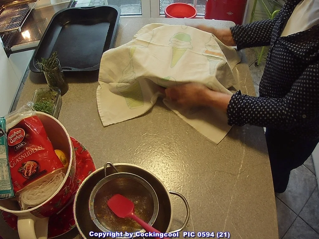 Deftiges Graubrot (mit Speck und Zwiebel) - Rezept - Bild Nr. 5428