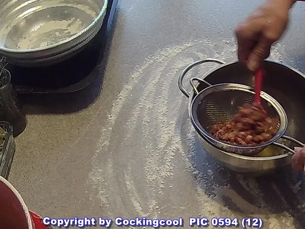 Deftiges Graubrot (mit Speck und Zwiebel) - Rezept - Bild Nr. 5437