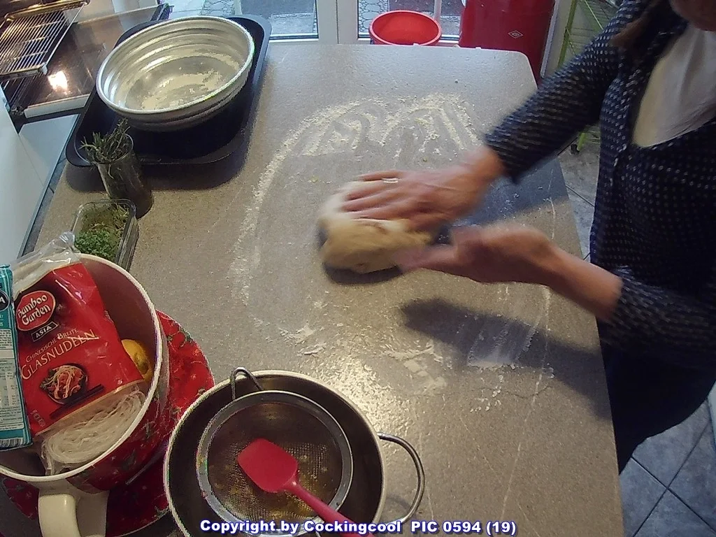 Deftiges Graubrot (mit Speck und Zwiebel) - Rezept - Bild Nr. 5442