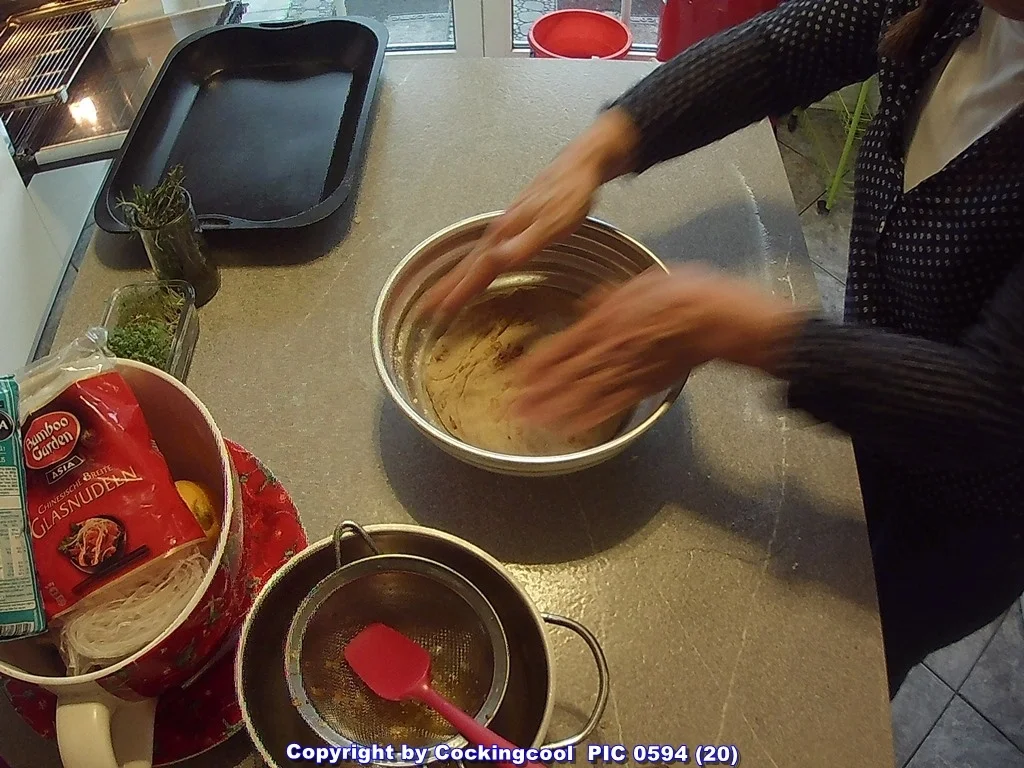 Deftiges Graubrot (mit Speck und Zwiebel) - Rezept - Bild Nr. 5443