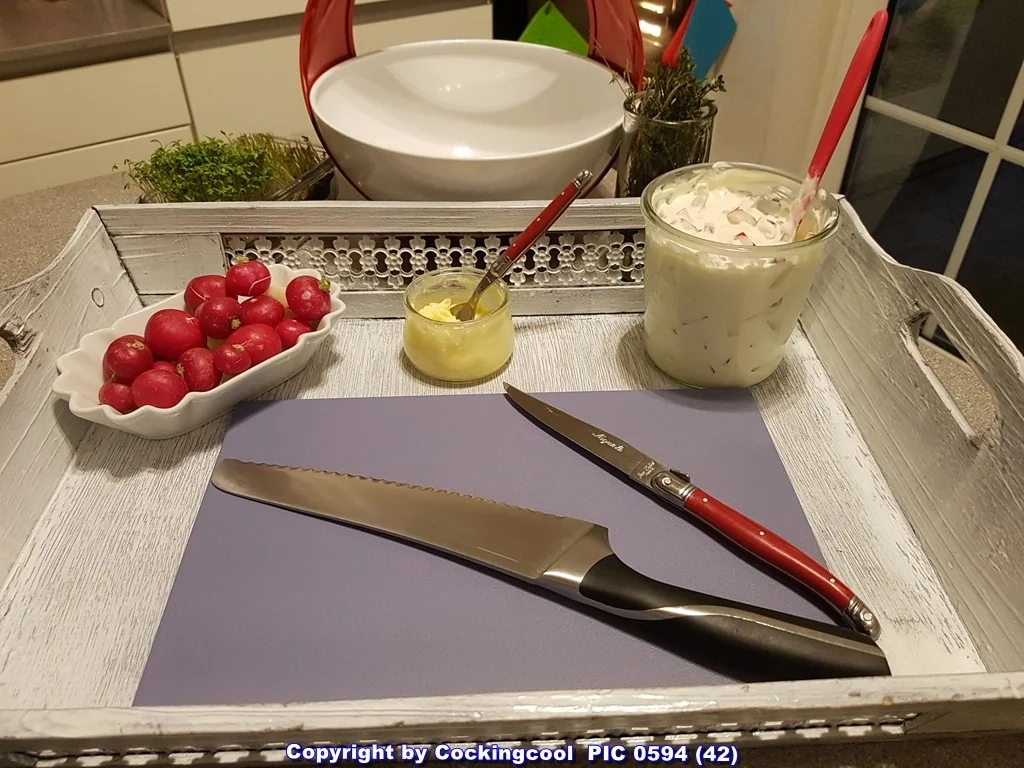 Deftiges Graubrot (mit Speck und Zwiebel) - Rezept - Bild Nr. 5456