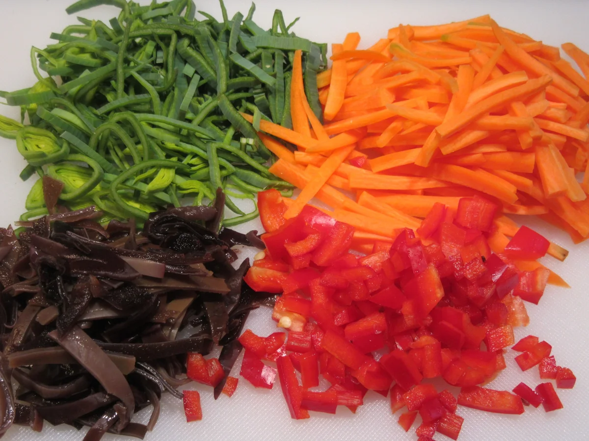 Fisch: Krebsschwänze in frittierten Gemüsekrapfen - Rezept - Bild Nr. 5420