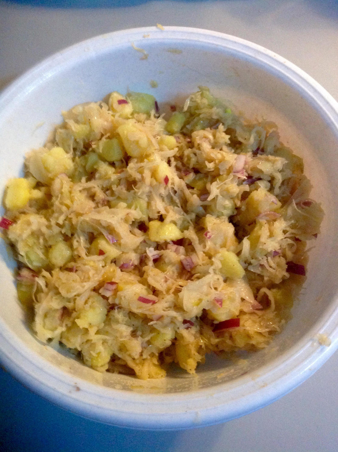 Kartoffelsalat mit Sauerkraut - Rezept mit Bild - kochbar.de