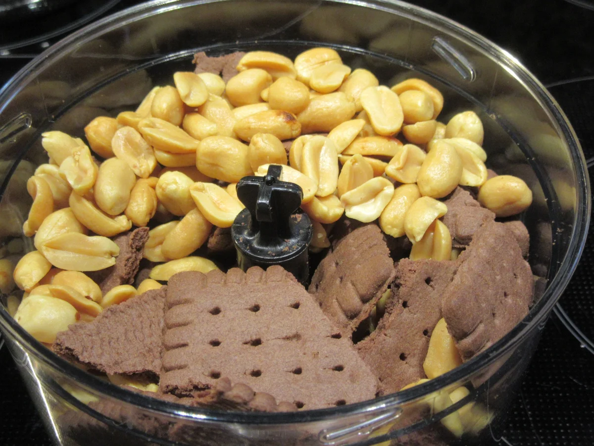 Dessert: Nussige Bananenschnitten - Rezept - Bild Nr. 5424