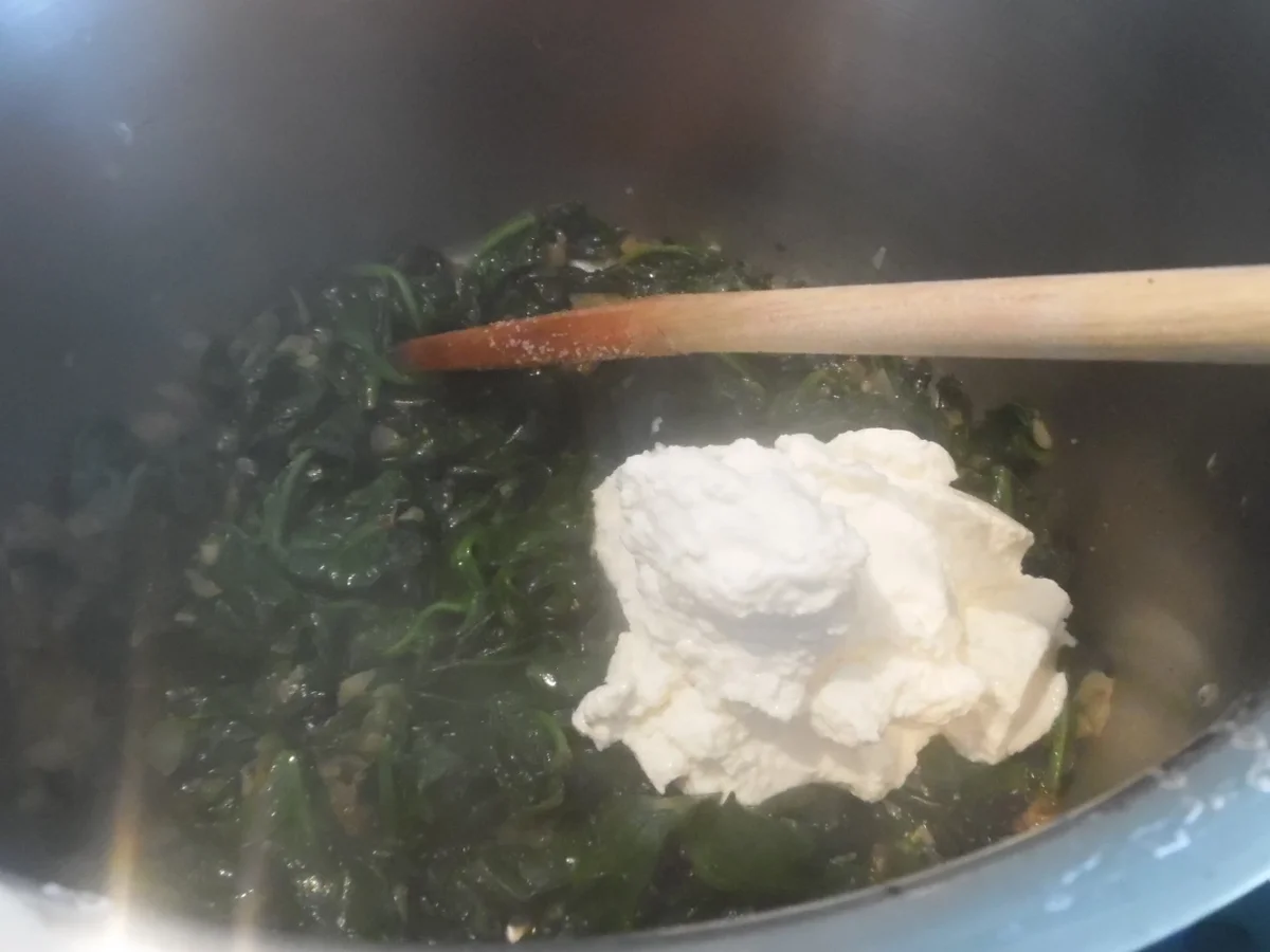 Kartoffel-Hackfleisch-Rolle mit Gurkensalat - Rezept - Bild Nr. 5434