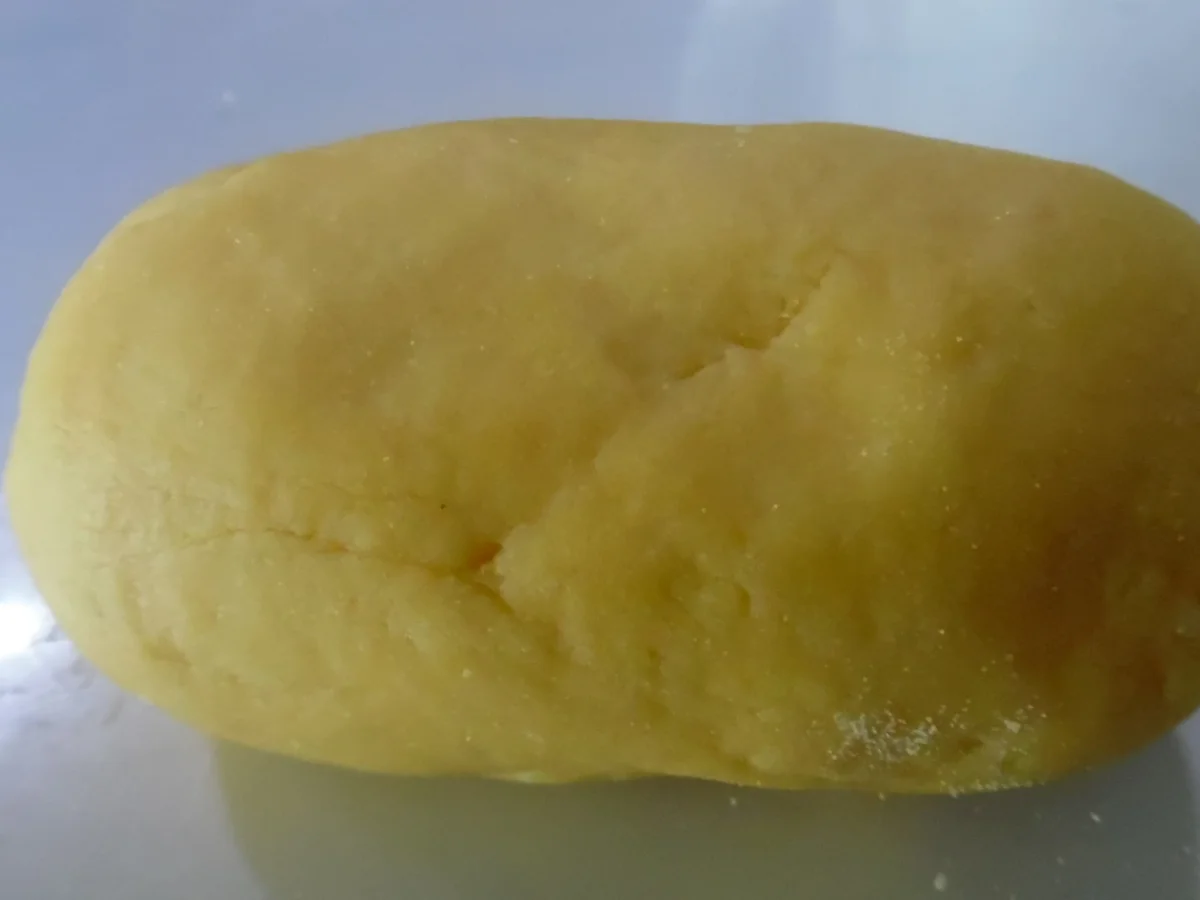 Ravioli mit Käsefüllung und Basilikum-Sahne-Soße - Rezept - Bild Nr. 5432