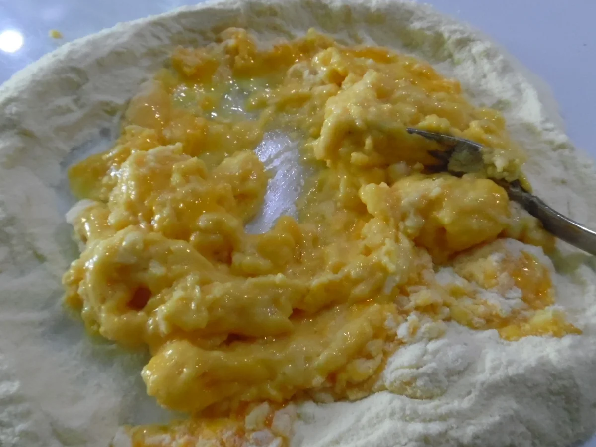 Ravioli mit Käsefüllung und Basilikum-Sahne-Soße - Rezept - Bild Nr. 5436