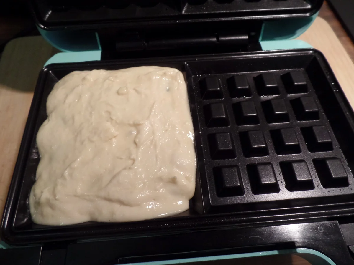 Buttermilch-Marzipanwaffeln mit Apfelkompott - Rezept - Bild Nr. 5433