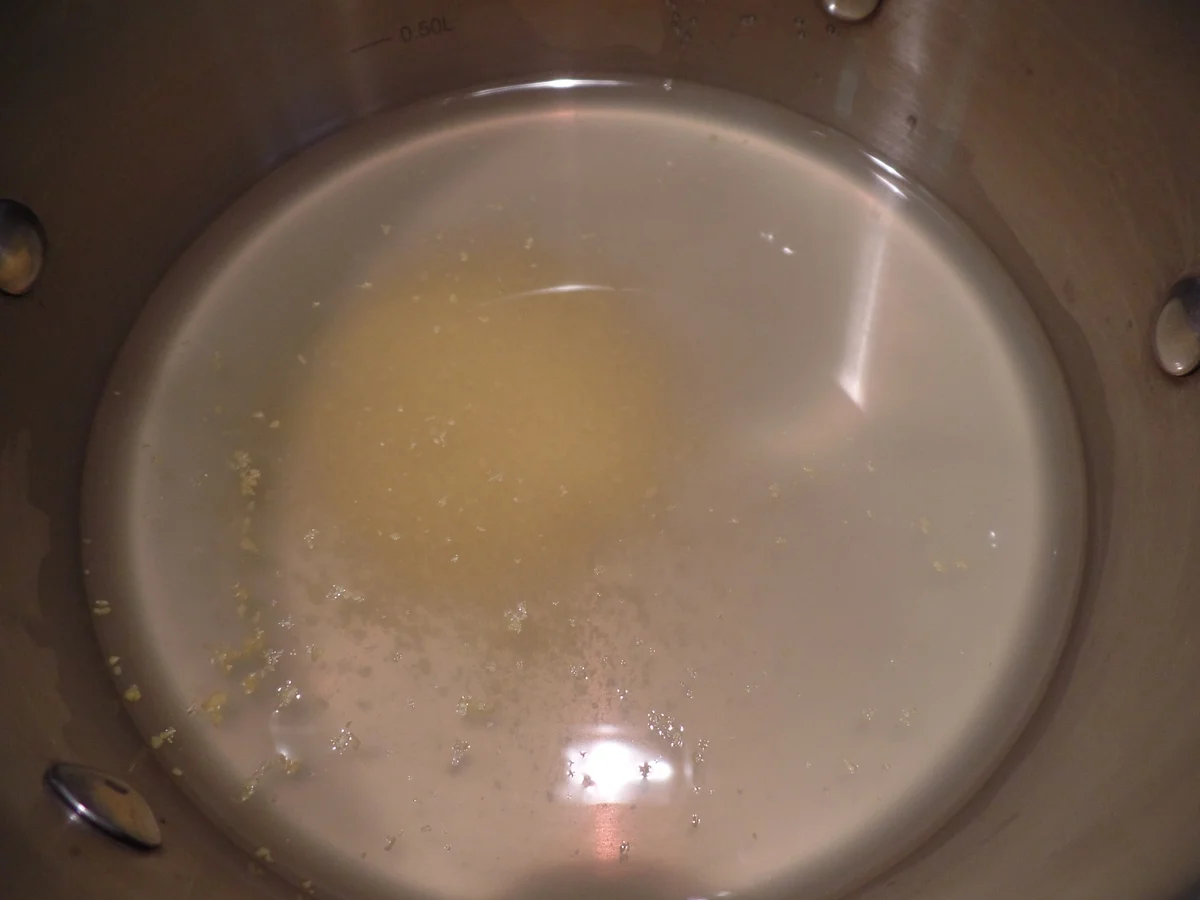 Buttermilch-Marzipanwaffeln mit Apfelkompott - Rezept - Bild Nr. 5436