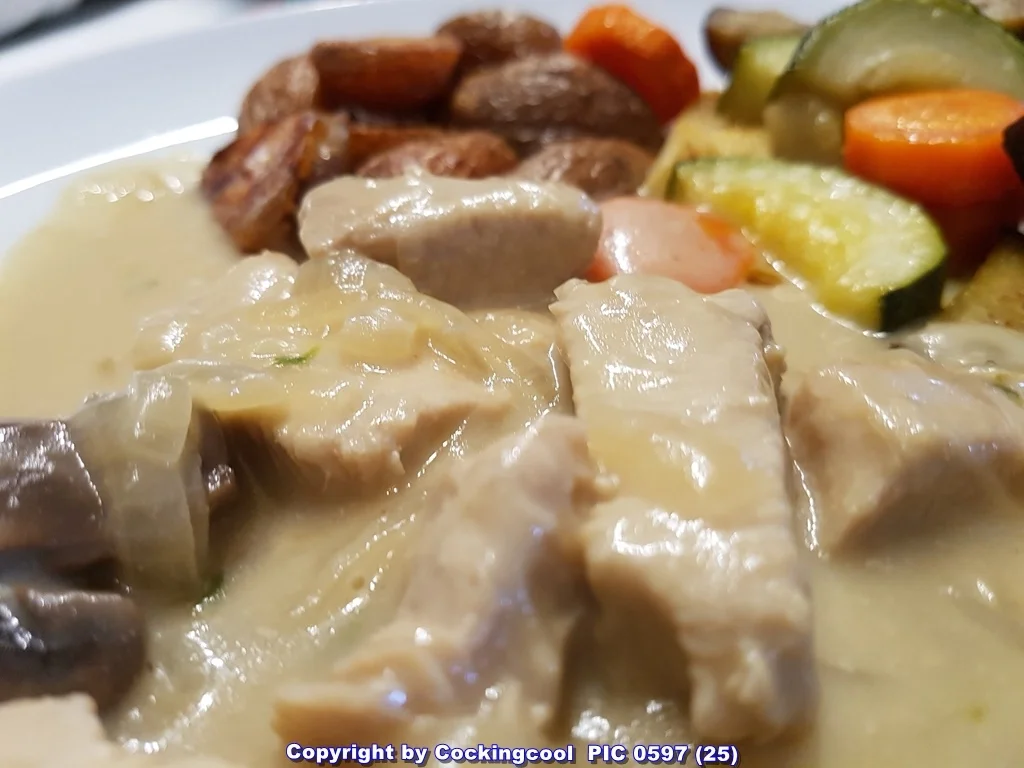 Rezept: Putenfilet Pilzgulasch à la Biggi Bild Nr. 5444 Putenfilet Pilzgulasch à la Biggi - Rezept - Bild Nr. 5444