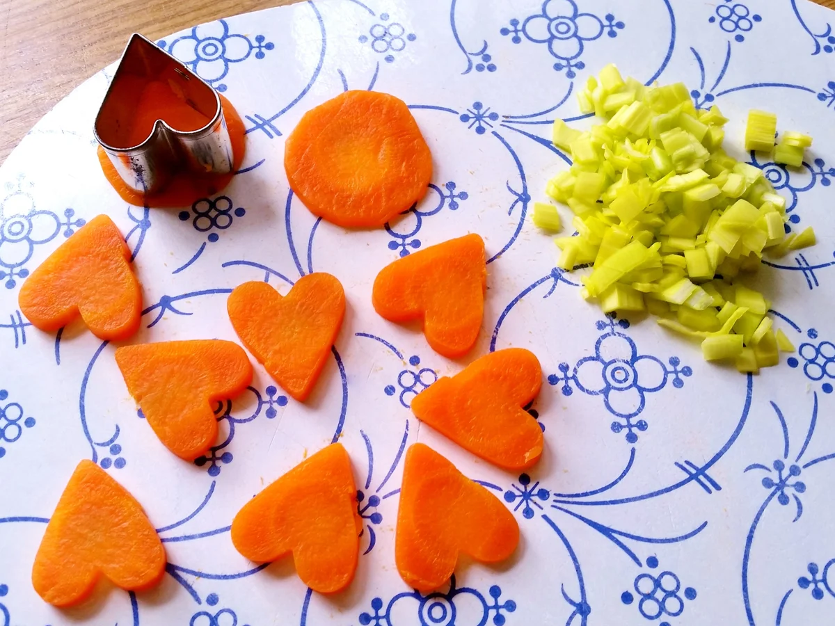 Rezept: Gebrannte Grießsuppe ... Bild Nr. 5451 Gebrannte Grießsuppe ... - Rezept - Bild Nr. 5451