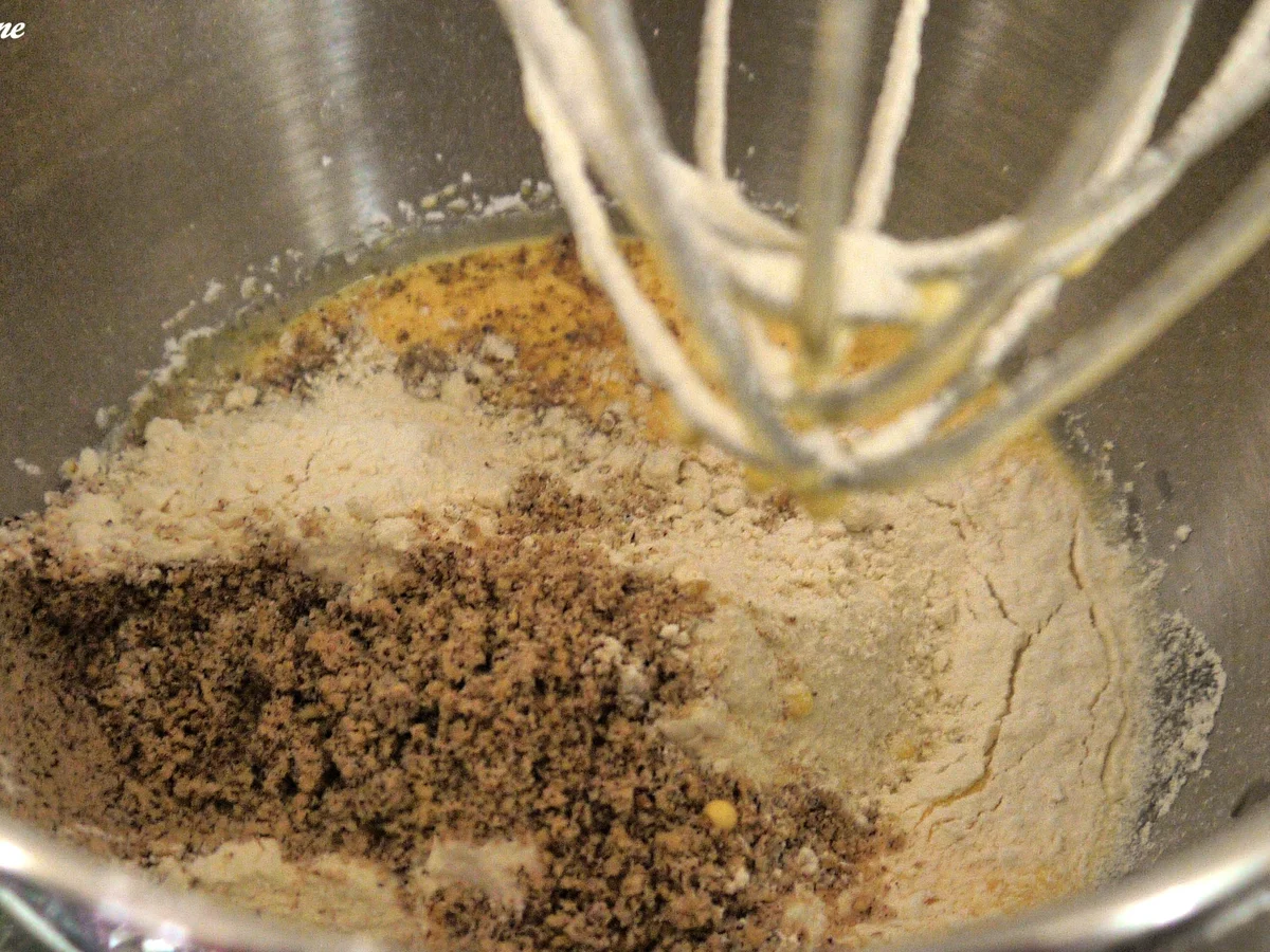 Rezept: Nuss-Rum-Kuchen Bild Nr. 5 Nuss-Rum-Kuchen - Rezept - Bild Nr. 5