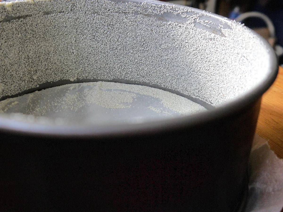 Rezept: Nuss-Rum-Kuchen Bild Nr. 6 Nuss-Rum-Kuchen - Rezept - Bild Nr. 6