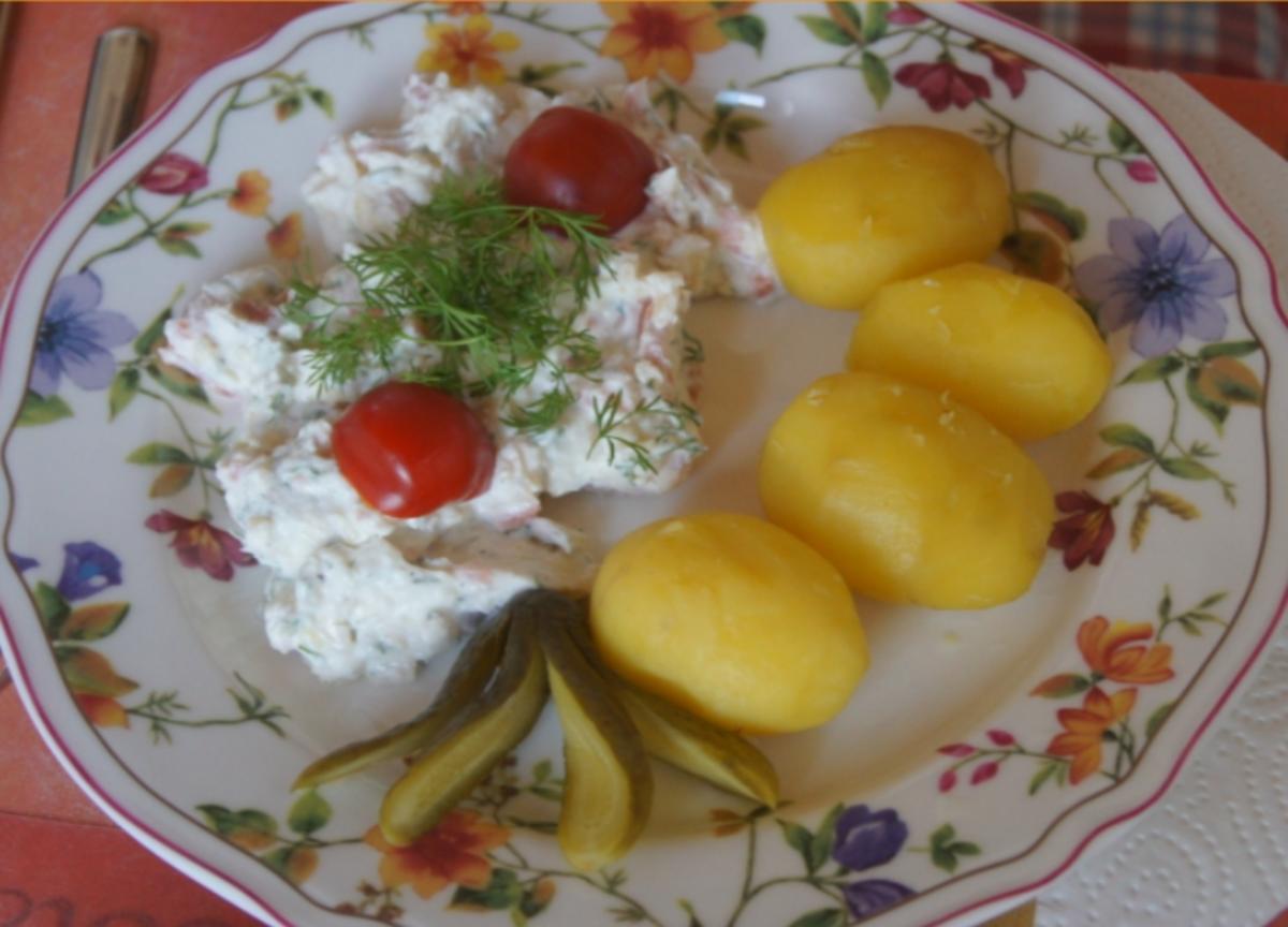 Bilder für Räucherlachs-Quark mit Pellkartoffeln - Rezept