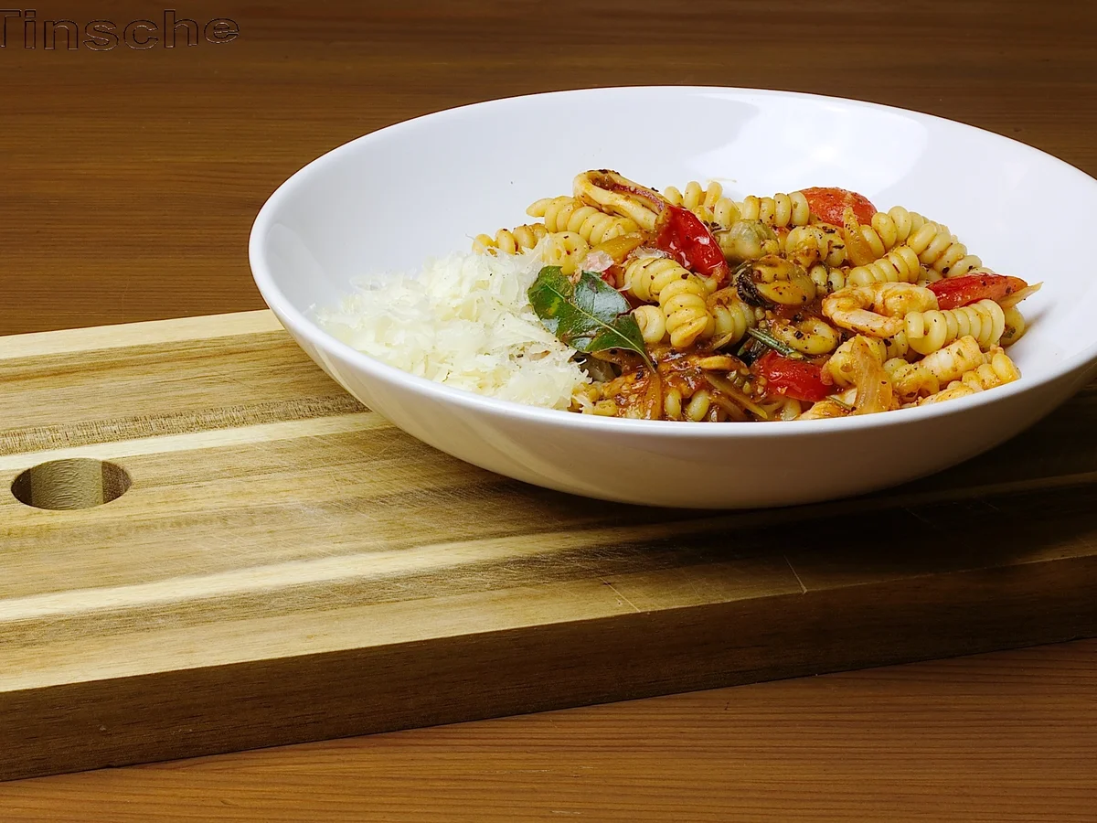 Frutti di Mare in pikanter Tomatensoße - Rezept - Bild Nr. 5464