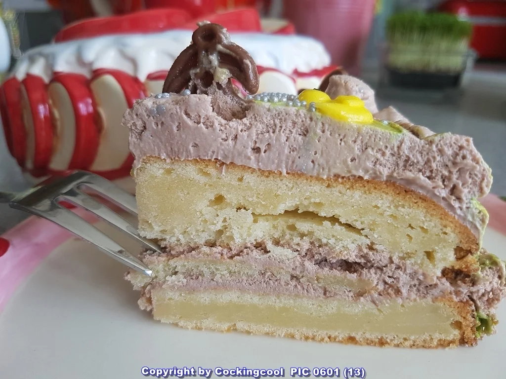 Schoko Sahnetorte  "Mandelkuchenboden" zu Ostern - Rezept - Bild Nr. 5468