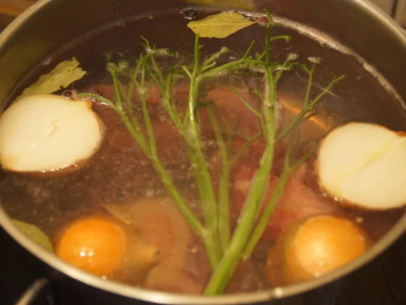 Kräftige Rindfleischsuppe mit Suppengemüse - Rezept - Bild Nr. 5474