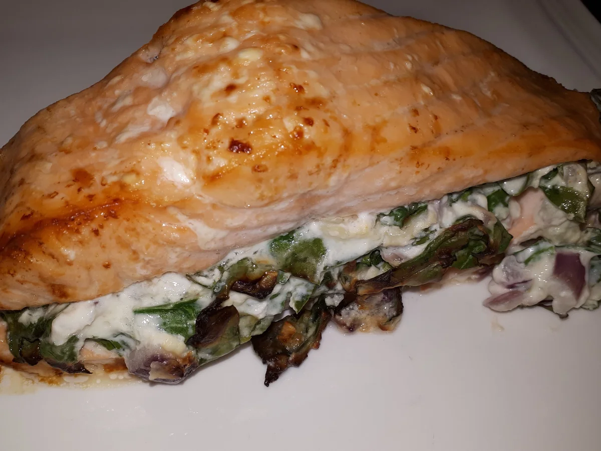 BiNe` S LACHSFILET MIT SPINAT - FETA - FÜLLUNG - Rezept - Bild Nr. 5478