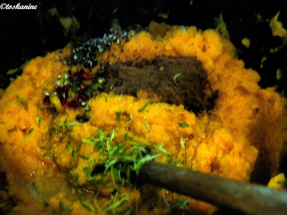 Black-Kardamom-Chicken, Süsskartoffelpüree - Rezept - Bild Nr. 5510