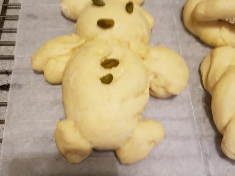 Rezept: Süsses Frühstücksbrot zur Einstimmung zu Ostern Bild Nr. 5484 Süsses Frühstücksbrot zur Einstimmung zu Ostern - Rezept - Bild Nr. 5484