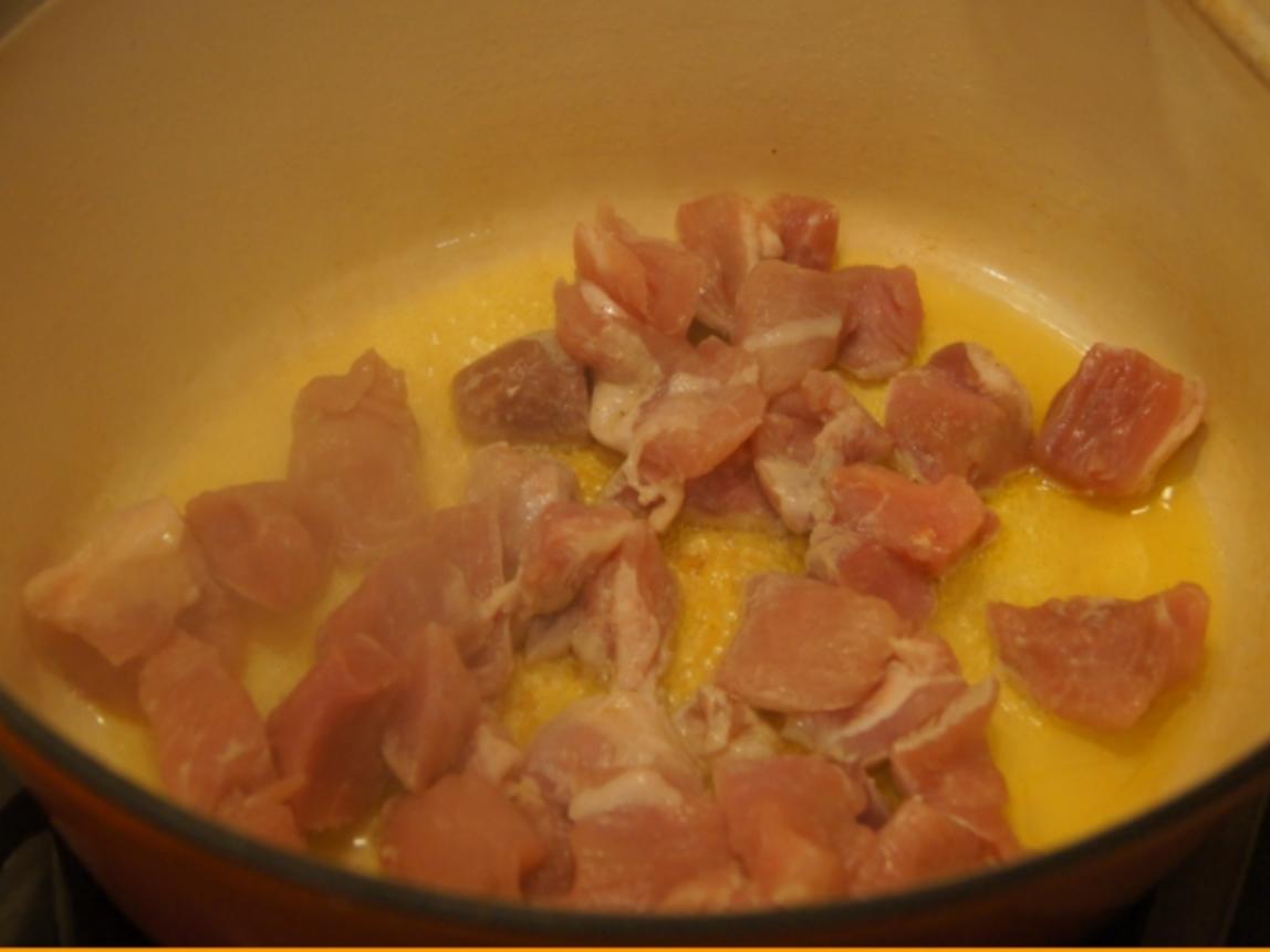 Schweine Rahm Gulasch mit Paprikamix und Champignons - einfach - von ...