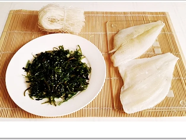 Gebratene Schollen-Filets  auf  Wakame - Glasnudeln Salat - Rezept - Bild Nr. 5486